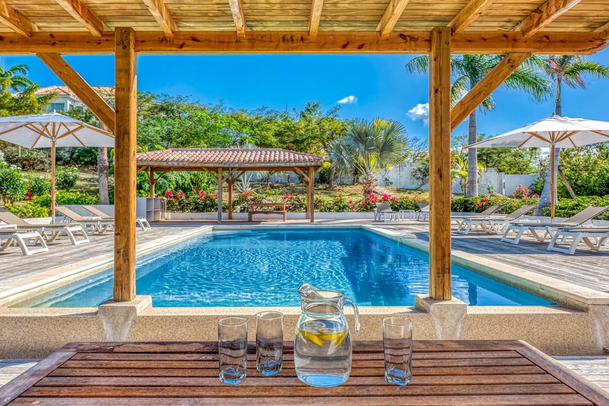 Luxury villa rentals St Martin - Swimming pool